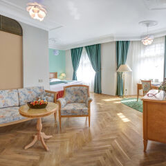 Отель Grandhotel AMBASSADOR - Národní Dum Чехия, Карловы Вары - 1 отзыв об отеле, цены и фото номеров - забронировать отель Grandhotel AMBASSADOR - Národní Dum онлайн комната для гостей фото 5