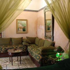 Отель Riad Lalla Zoubida Марокко, Фес - отзывы, цены и фото номеров - забронировать отель Riad Lalla Zoubida онлайн интерьер отеля