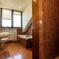 Отель Garden House & Eastpark Apartments Германия, Мюнхен - отзывы, цены и фото номеров - забронировать отель Garden House & Eastpark Apartments онлайн ванная фото 2