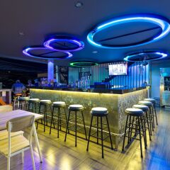 OneLoft Hotel гостиничный бар