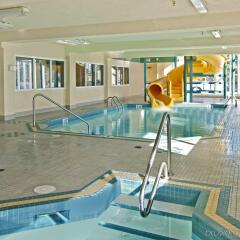 Отель Comfort Inn & Suites University Канада, Калгари - отзывы, цены и фото номеров - забронировать отель Comfort Inn & Suites University онлайн бассейн фото 2