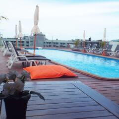 Отель Days Inn by Wyndham Patong Beach Phuket фитнесс-зал