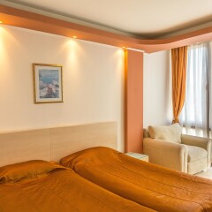 Golden Pearl Hotel комната для гостей