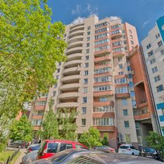 Отель Flathome24 Near Metro Komendanskiy Prospect Санкт-Петербург парковка