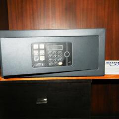Pearl Grand Hotel сейф в номере
