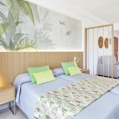 Universal Hotel Castell Royal комната для гостей фото 4