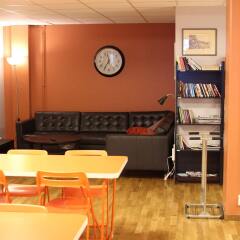 Отель Spoton Hostel & Sportsbar Швеция, Гётеборг - 1 отзыв об отеле, цены и фото номеров - забронировать отель Spoton Hostel & Sportsbar онлайн интерьер отеля фото 2