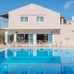 Отель Dominoes Hotel Apartments Греция, Корфу - отзывы, цены и фото номеров - забронировать отель Dominoes Hotel Apartments онлайн бассейн
