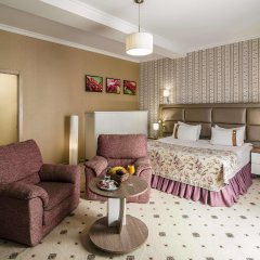 Flowers Hotel in Chisinau, Moldova from 105$, photos, reviews - zenhotels.com guestroom