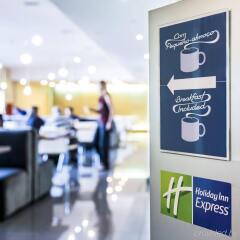 Отель Holiday Inn Express Lisbon Airport питание