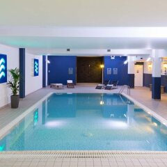 Radisson Blu Hotel London Stansted Airport бассейн