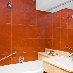 Отель Four Points by Sheraton Padova Италия, Падуя - отзывы, цены и фото номеров - забронировать отель Four Points by Sheraton Padova онлайн ванная фото 2