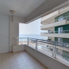 Отель Stunning Seafront Lux Apt wt Pool, Upmarket Area Мальта, Слима - отзывы, цены и фото номеров - забронировать отель Stunning Seafront Lux Apt wt Pool, Upmarket Area онлайн балкон