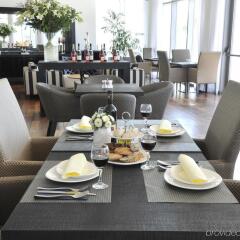 Отель West All Suite Boutique Tel Aviv фото 3