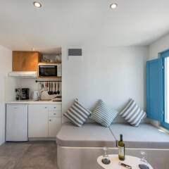 Отель Euphoria Suites Греция, Остров Санторини - отзывы, цены и фото номеров - забронировать отель Euphoria Suites онлайн комната для гостей фото 3