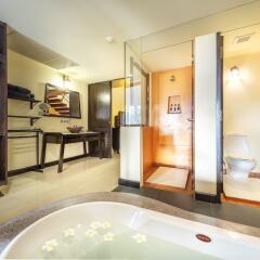 Отель Lanta Cha Da Beach Resort and Spa ванная фото 2