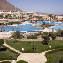 Отель Morgana Beach Resort бассейн фото 2