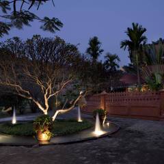 Отель Mercure Mandalay Hill Resort с домашними животными