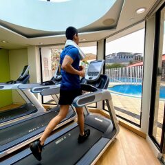 Отель Holiday Inn Singapore Orchard City Centre Сингапур, Сингапур - 1 отзыв об отеле, цены и фото номеров - забронировать отель Holiday Inn Singapore Orchard City Centre онлайн фитнесс-зал фото 4