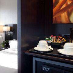 Отель Ac Firenze By Marriott Флоренция сейф в номере