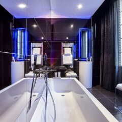 Отель Hôtel Déclic интерьер отеля