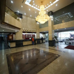 Five Rams City Hotel интерьер отеля