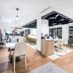 Отель Holiday Inn London - Kensington гостиничный бар