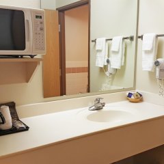 Motel 6 Norway, MI in Norway, United States of America from 78$, photos, reviews - zenhotels.com bathroom photo 2