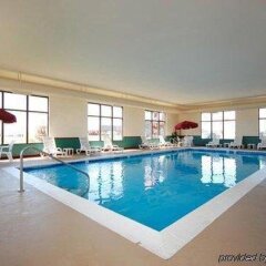 Отель Comfort Suites Effingham бассейн фото 2