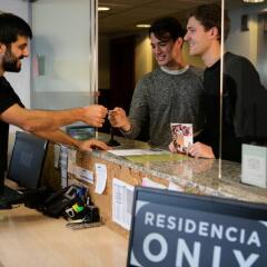 Отель Residencia de estudiantes Onix