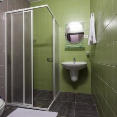 Отель ES Hostel Бельгия, Брюссель - 1 отзыв об отеле, цены и фото номеров - забронировать отель ES Hostel онлайн ванная