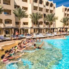 Апартаменты Apartment At Nubia Aqua Beach Resort бассейн