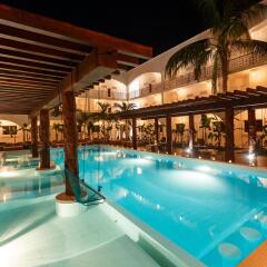 Playa Del Carmen Hotel By H&a Плая-дель-Кармен бассейн фото 2