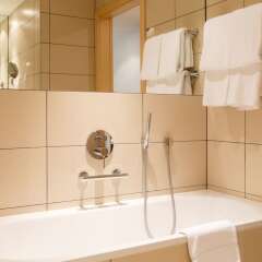 Гостиница Crowne Plaza Санкт-Петербург Аэропорт ванная фото 4