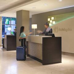 Отель Holiday Inn Vancouver Downtown & Suites Канада, Ванкувер - отзывы, цены и фото номеров - забронировать отель Holiday Inn Vancouver Downtown & Suites онлайн интерьер отеля