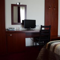 Отель Parlament Hotel Косово, Приштина - отзывы, цены и фото номеров - забронировать отель Parlament Hotel онлайн удобства в номере фото 2