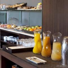 Отель AC Hotel Sevilla Forum by Marriott Испания, Севилья - отзывы, цены и фото номеров - забронировать отель AC Hotel Sevilla Forum by Marriott онлайн питание фото 2