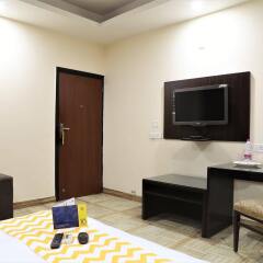 Отель FabHotel Aksh Palace Golf Course Road удобства в номере