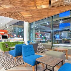 Отель Holiday Inn Helsinki West- Ruoholahti бассейн
