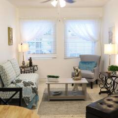 Апартаменты New Kingston's Deluxe Apartment интерьер отеля