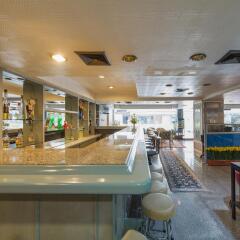 Отель Far East Inn Бангкок гостиничный бар