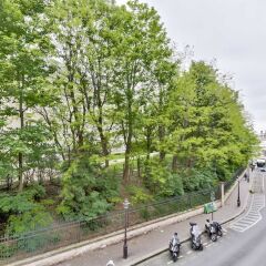Отель Montmartre, With an Amazing View Over Paris ! фото 10