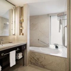 Edsa Shangri-La, Manila in Mandaluyong, Philippines from 201$, photos, reviews - zenhotels.com bathroom