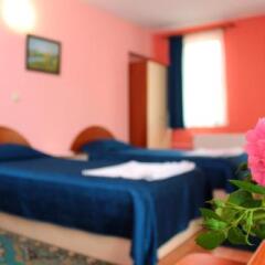 Отель Family Hotel Flora Болгария, Ардино - отзывы, цены и фото номеров - забронировать отель Family Hotel Flora онлайн комната для гостей фото 2