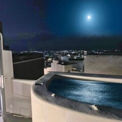 Отель The Luna Suites Греция, Остров Санторини - отзывы, цены и фото номеров - забронировать отель The Luna Suites онлайн бассейн фото 2