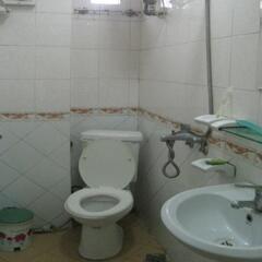 Отель Hanoi Hoa Duong Hostel Вьетнам, Ханой - отзывы, цены и фото номеров - забронировать отель Hanoi Hoa Duong Hostel онлайн ванная фото 2