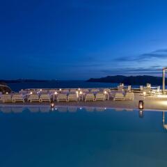 Отель Canaves Oia Suites бассейн