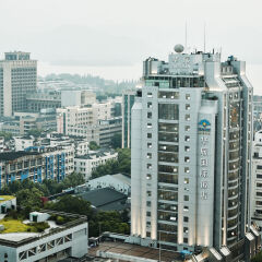 Отель Hangzhou Hua Chen International городской автобус
