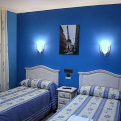 Отель Hostal Regio комната для гостей фото 5