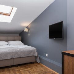 Hotel Floryan Old Town сейф в номере
